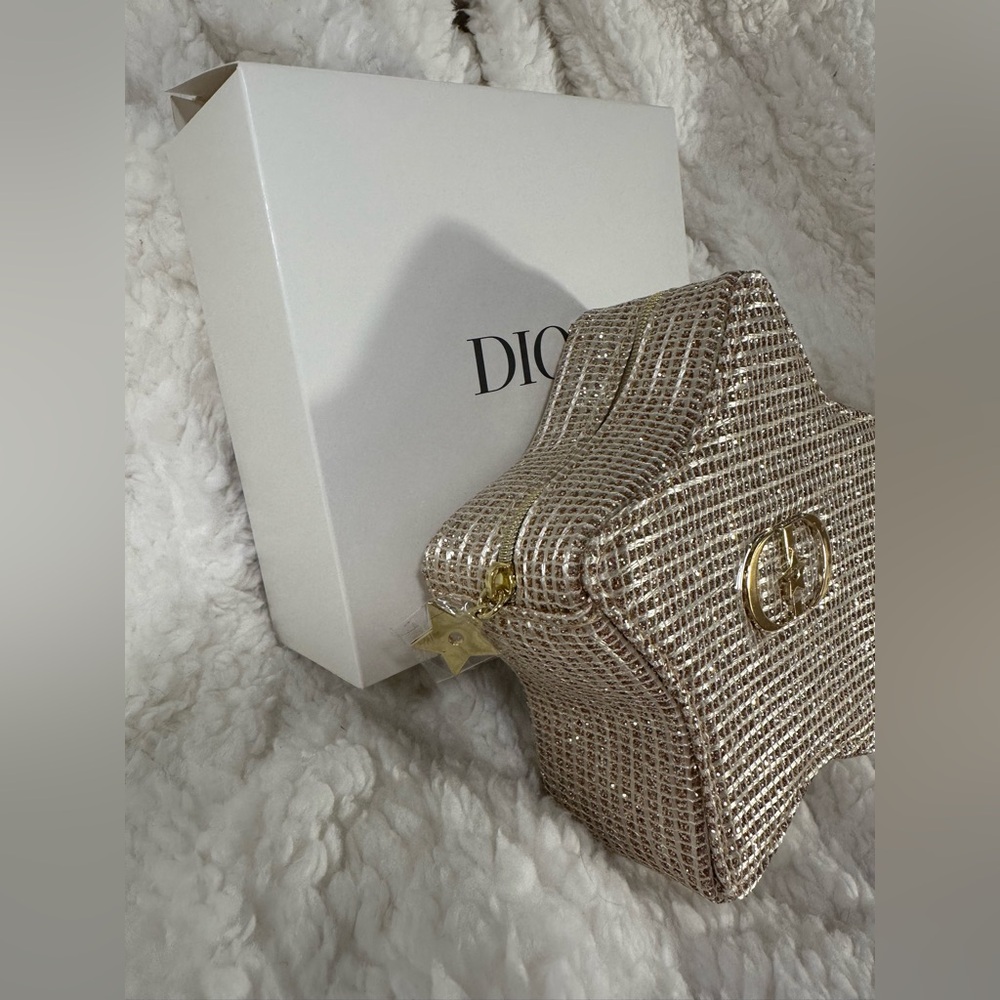 🖤🖤New Dior Beauty Star-Shaped Gold Pouch🖤🖤 - Picture 5 of 8